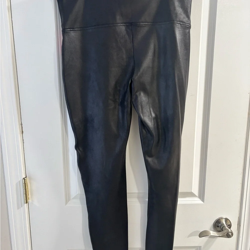 NWT Women’s SPANX Shaping Black Faux Leather Leggings - Picture 8 of 8
